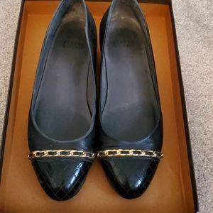 Stuart Weizman chain detail flats